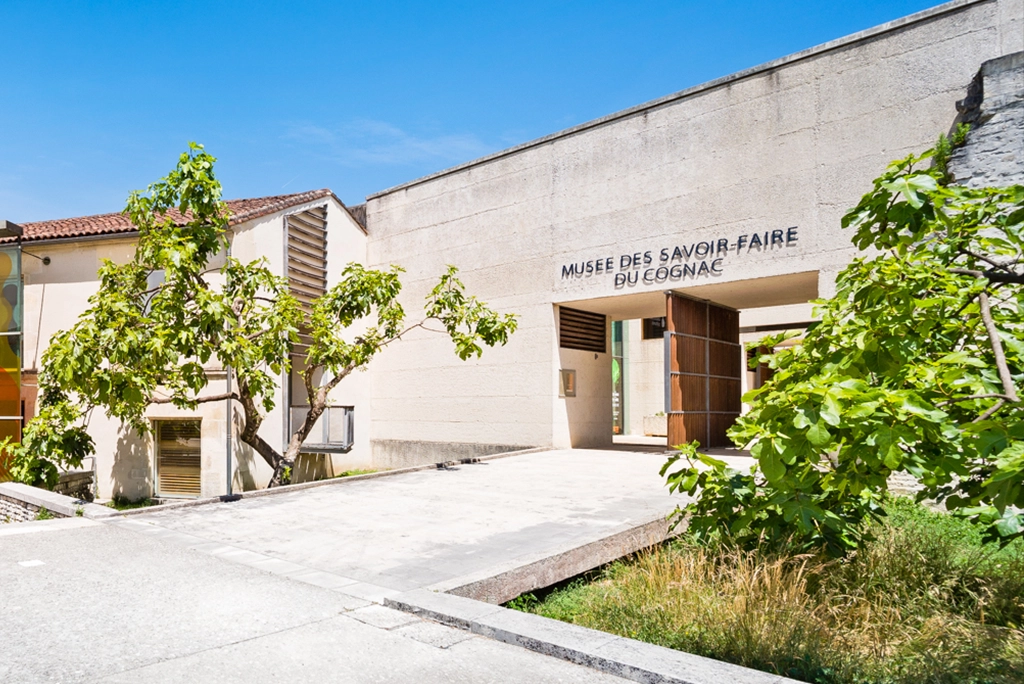 Le musée des savoir-faire du cognac-exterieur